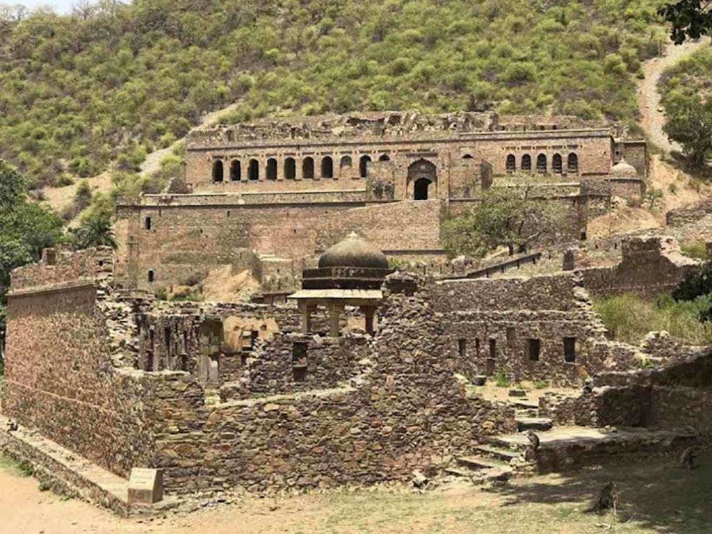 आत्माओ-वाला-किला-Bhangarh-Fort